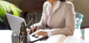 Read more about the article Заработок в интернете или как стать партнером юридической фирмы